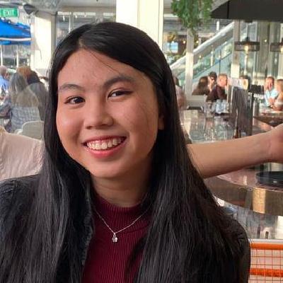 Profile Photo of Helen